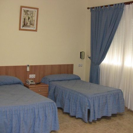 Hotel Los Hermanos Ocana  Bagian luar foto