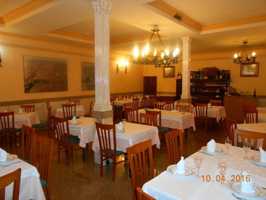Hotel Los Hermanos Ocana  Bagian luar foto