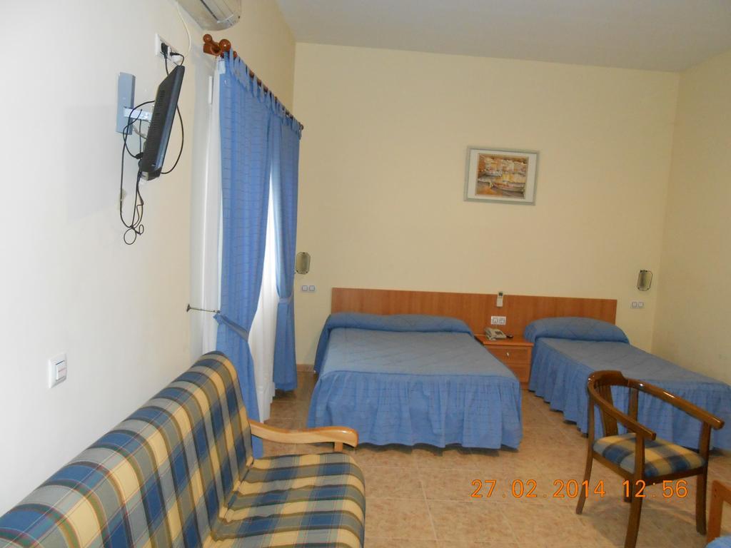 Hotel Los Hermanos Ocana  Bagian luar foto