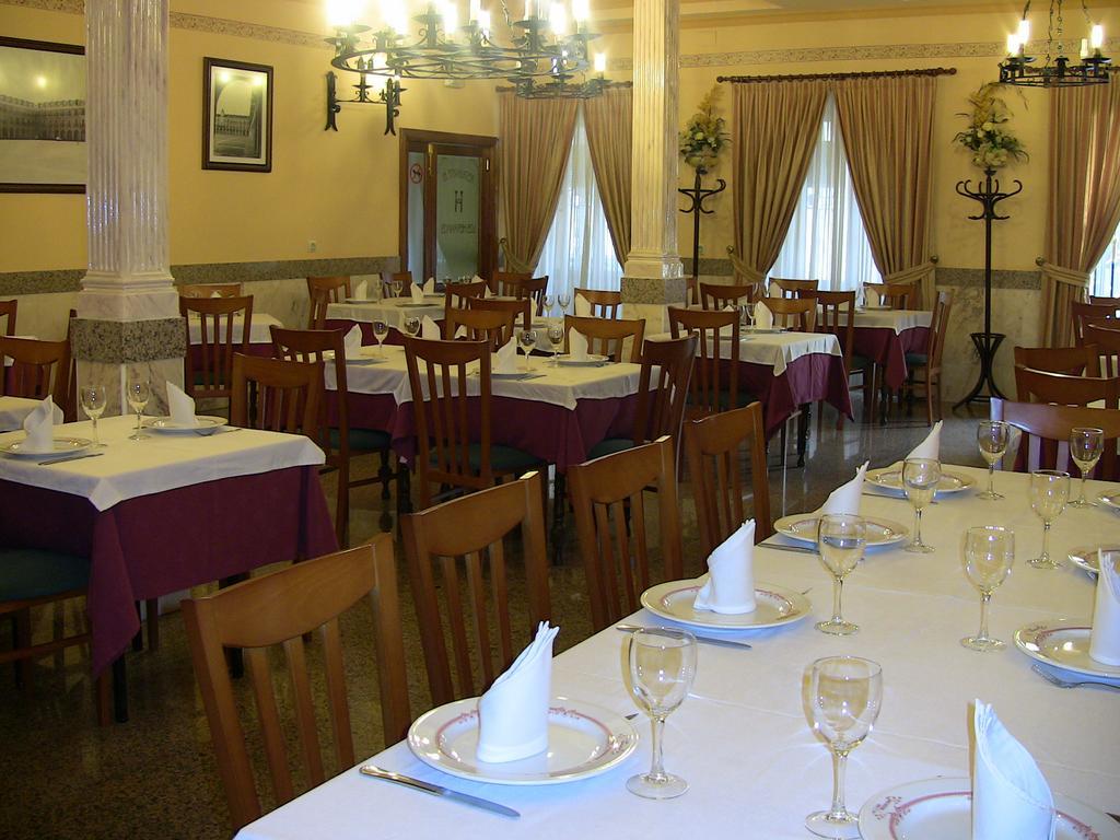 Hotel Los Hermanos Ocana  Bagian luar foto