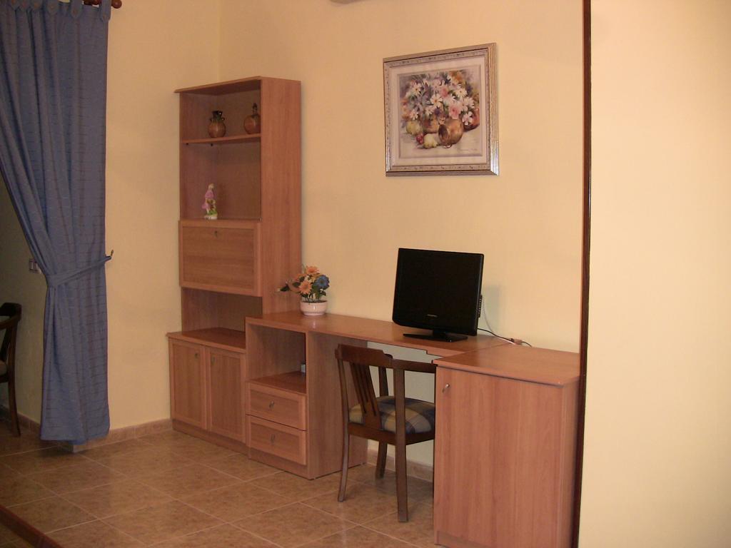 Hotel Los Hermanos Ocana  Bagian luar foto