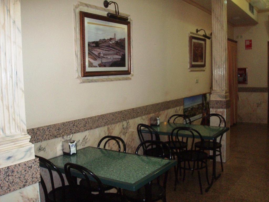 Hotel Los Hermanos Ocana  Bagian luar foto