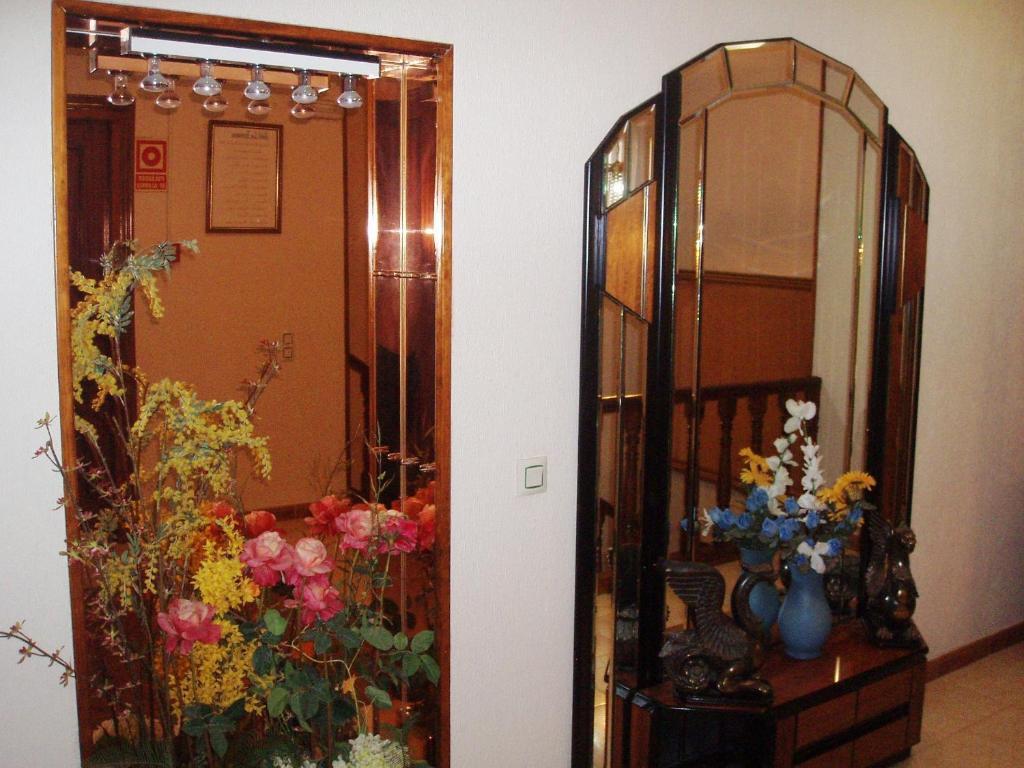 Hotel Los Hermanos Ocana  Bagian luar foto