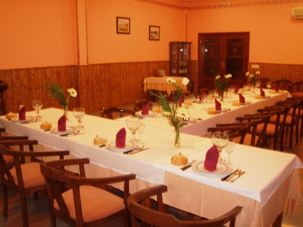 Hotel Los Hermanos Ocana  Bagian luar foto