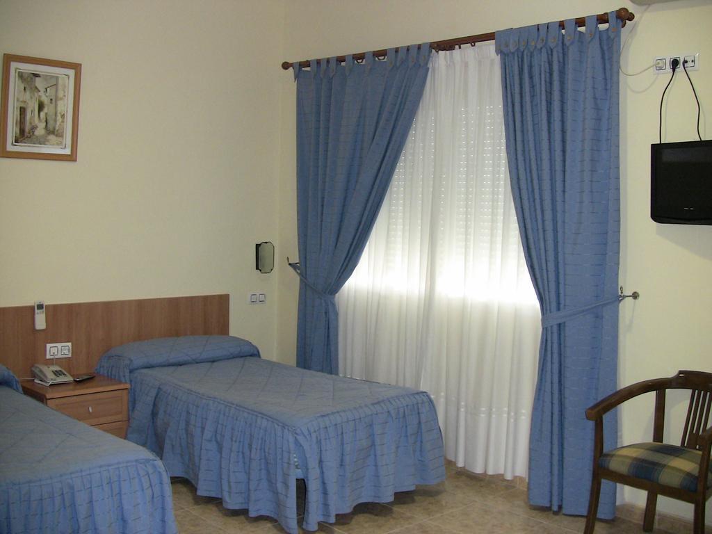 Hotel Los Hermanos Ocana  Bagian luar foto
